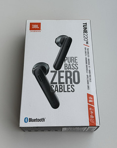 JBL Tune 220 TWS Black (1 фото из 4)