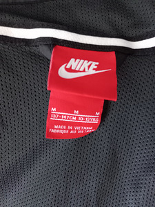 Ветровка Nike р.137-147 (7 фото из 7)