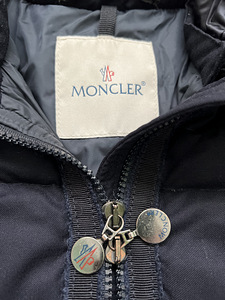 Moncler mantel originaal müts kaasa (7 foto / 8)