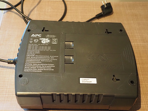 APC Back-UPS ES 400VA, 230V, 8 Schuko CEE 7 (4 surge) (2 foto / 3)