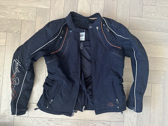 Женская куртка Harley Davidson размера S/M