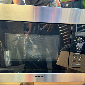 Miele MODEL M 8260
