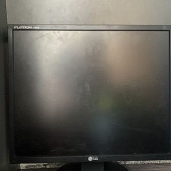 LG monitor