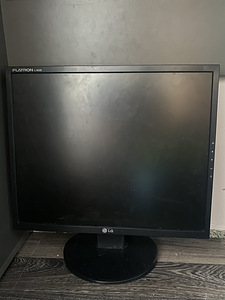 Монитор LG (5 фото из 5)