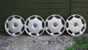 VOLVO R15 (1 foto / 1)