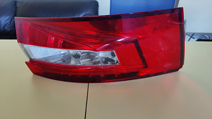 Фара Škoda superb (2 фото из 2)