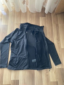 Продам свитшот H&M. (2 фото из 3)