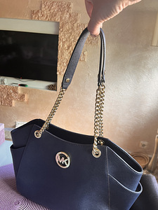Сумка MICHAEL KORS (3 фото из 4)