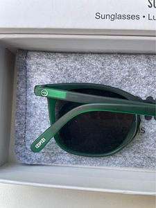 Izipizi #E SUN – Солнечные очки Deep Green (4 фото из 4)