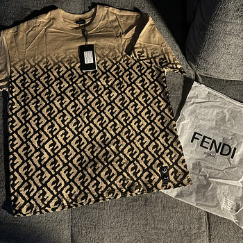 Футболка Fendi L-XL