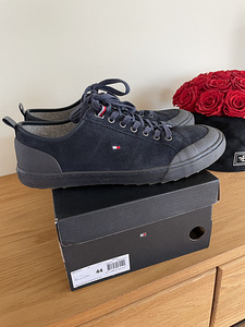 Tommy Hilfiger meeste potased 44. (1 foto / 3)