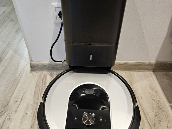 IRobot Roomba i7+ automaatkonteiner