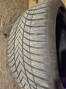 275/40 R21 Bridgestone Blizzark LM005, 4,5-5 мм (1 фото из 6)