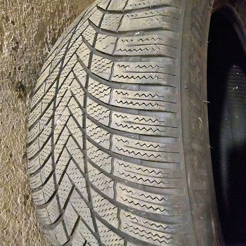 275/40 R21 Bridgestone Blizzark LM005, 4,5-5 мм