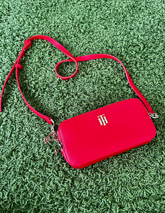 Сумка Tommy Hilfiger (1 фото из 1)