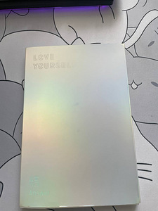 BTS LOVE YOURSELF承 ‘HER’ (1 foto / 9)