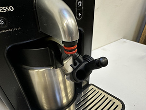 Вспениватель молока CS20 Nespresso PRO (3 фото из 10)