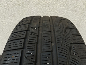 Rehvid R20 245 40 Pirelli M+S Lamell suverehvid R20 245 40 Pirelli M+S Lamell su... (1 foto / 5)