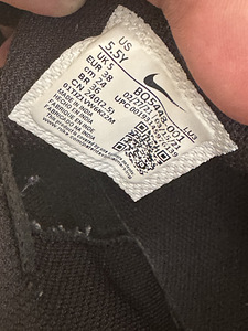 Кроссовки Nike (3 фото из 3)