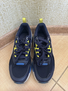Кроссовки Puma (2 фото из 3)