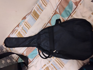 Продажа гитары (3 фото из 3)