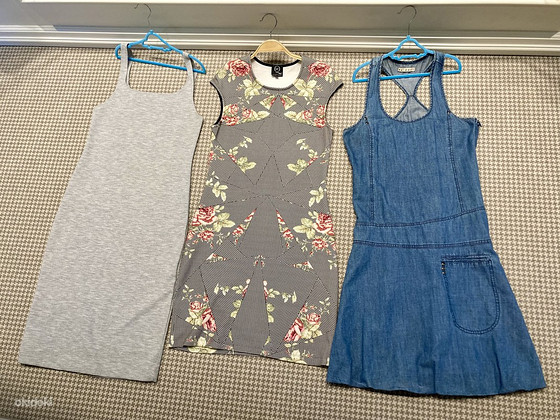 Платье Zara S; Платье Alexander McQueen S/M; Джинсовое платье Ichi S