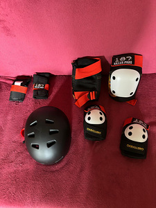 Roller Skates Set (1 foto / 6)