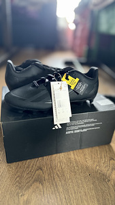 Adidas muru- ja tehisväljaku jalgpallijalatsid Crazyfas (2 foto / 3)
