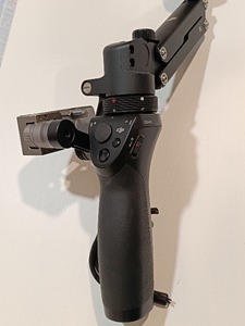 Stabilisaator koos kaamera ja mikrofoniga (1 foto / 4)
