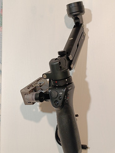 Stabilisaator koos kaamera ja mikrofoniga (2 foto / 4)