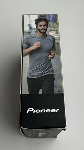 Pioneer E8 Truly Wireless Yellow (4 фото из 4)