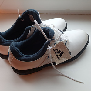 Кроссовки Adidas для гольфа (1 фото из 4)