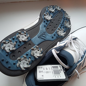 Кроссовки Adidas для гольфа (2 фото из 4)