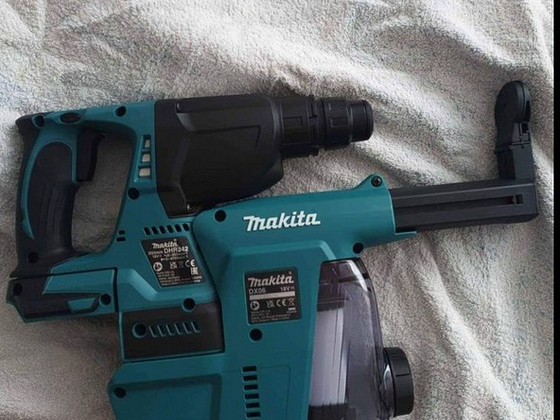 Makita DHR242 и DLX06