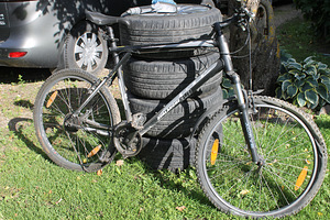 Jalgratas GT AVALANCHE 3,0 (1 foto / 2)