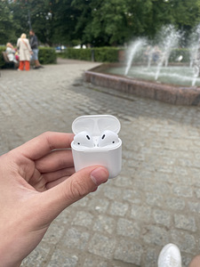 AirPods 2 (1 foto / 3)