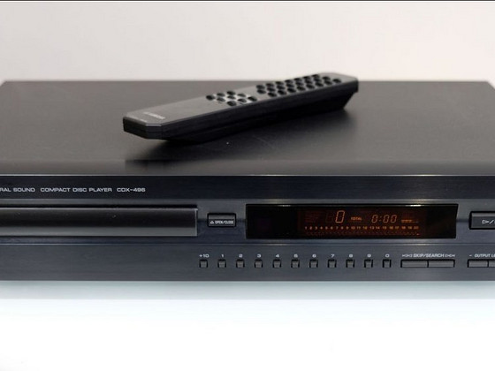 Yamaha CDX-496 CD Player Black
