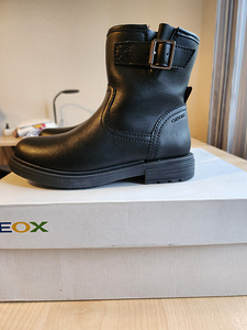 Uued Geox k/s saapad nr.29 (2 foto / 2)