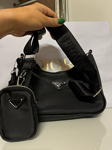 Prada Nylon Re Edition Shoulder Bag. Uueväärne! (1 foto / 7)