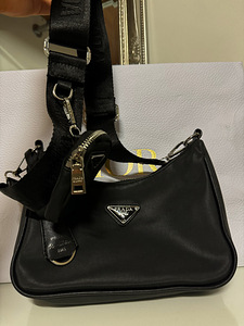 Prada Nylon Re Edition Shoulder Bag. Uueväärne! (2 foto / 7)