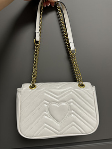 Gucci Marmont White Leather shoulder bag. Nagu uus! (3 foto / 8)