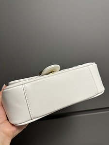 Gucci Marmont White Leather shoulder bag. Nagu uus! (5 foto / 8)