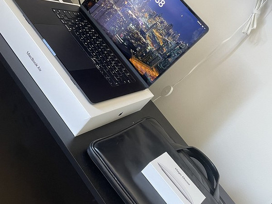 Apple MacBook 15-дюймовый, 256GB, черный