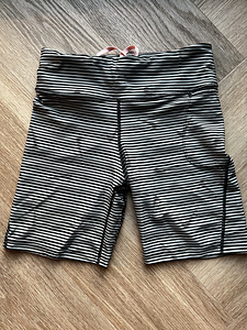 Обтягивающие Nike S (1 фото из 3)