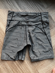 Обтягивающие Nike S (2 фото из 3)