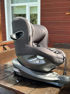 Автокресло Joie isofix 360 (1 фото из 2)