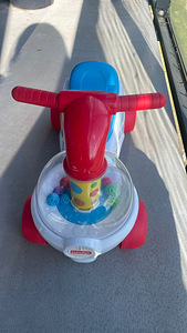 Fisherprice детский скутер (каталка) (2 фото из 3)