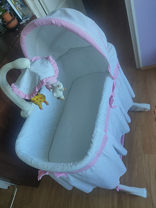 Детская кроватка (3 фото из 3)
