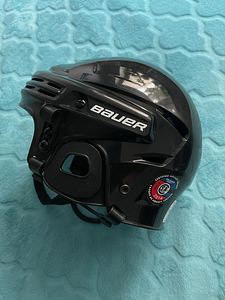 Новый детский хоккейный шлем Bauer (1 фото из 6)