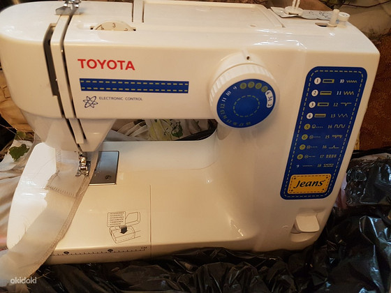 Toyota õmblusmasin Model JFS18 RS Series.